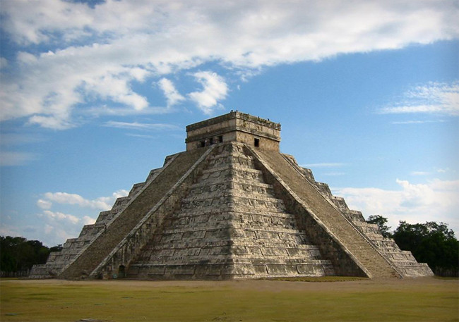 Столица древнего государства майя - город Чичен-Ица, Мексика