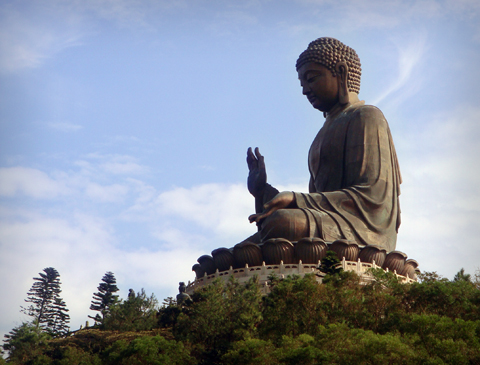 Бронзовая статуя 'Большой Будда'