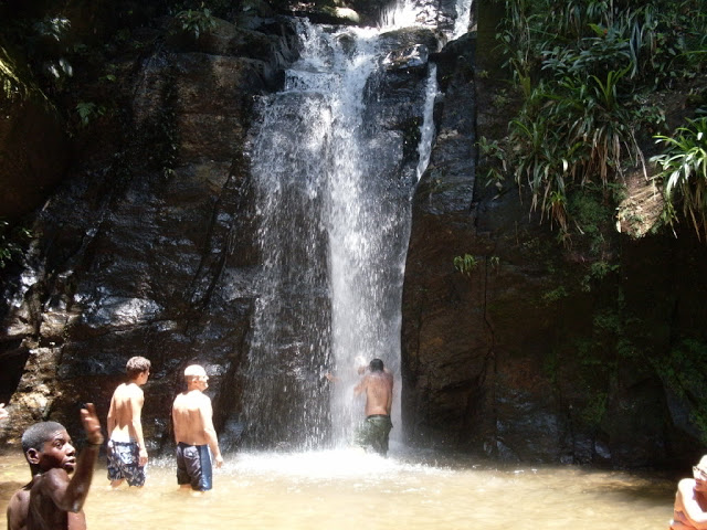 Водопад Cachoeria de Tijuca.JPG