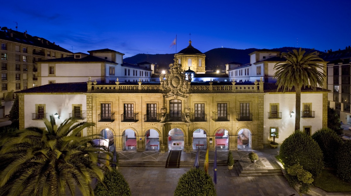 Hotel de la Reconquista.jpg