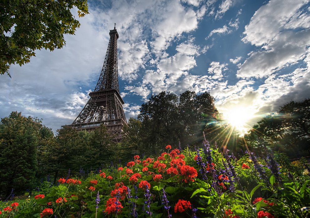 Город любви – Париж. Эйфелева башня.jpg